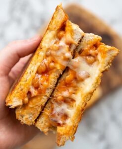 BAKED BEANS TOASTED SANDWICH